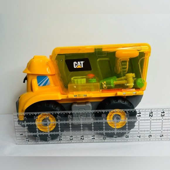 CatToysOfficial, CAT Junior Crew, Fix-It Fleet Phillip (Pre Owned) - Picture 10 of 10